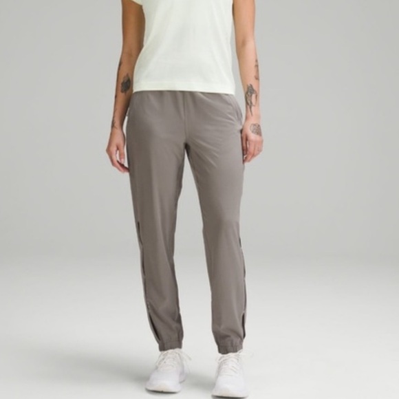 Lululemon adapted state HR jogger size 0 - Picture 2 of 11